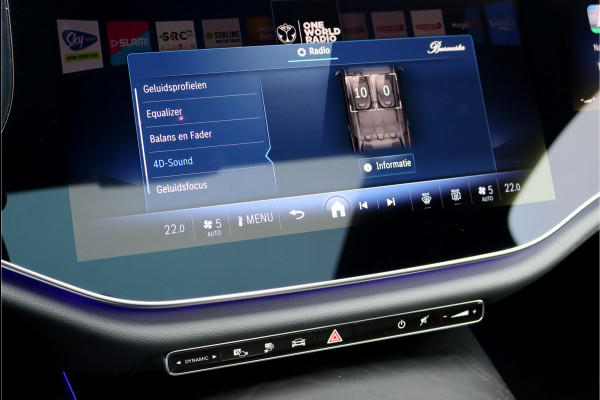 Mercedes-Benz E-Klasse 400 e 4MATIC AMG Line | Hyperscreen | Luchtvering | Achterasbesturing | Distronic+ | HUD | Massage | Burmester | Nappa Leder | Trekhaak | Vlakkenverwarming | Stoelventilatie |