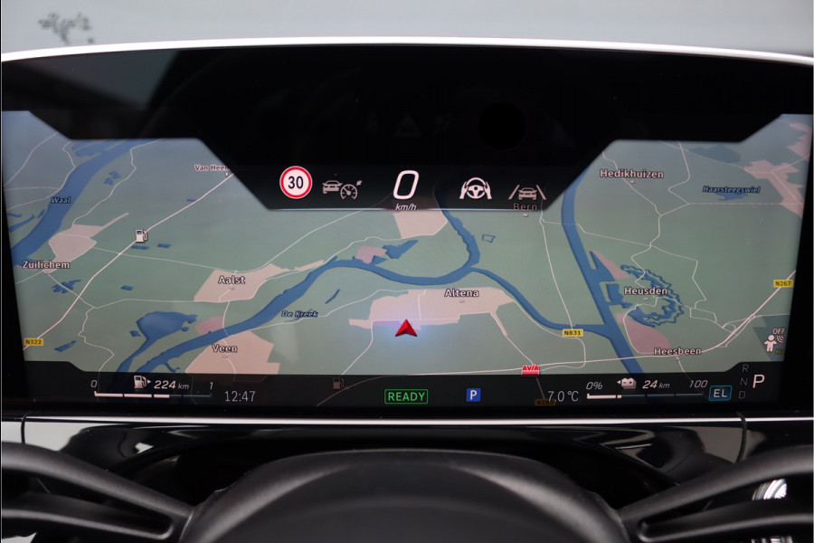Mercedes-Benz E-Klasse 400 e 4MATIC AMG Line | Hyperscreen | Luchtvering | Achterasbesturing | Distronic+ | HUD | Massage | Burmester | Nappa Leder | Trekhaak | Vlakkenverwarming | Stoelventilatie |
