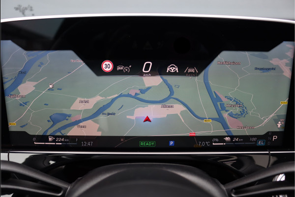 Mercedes-Benz E-Klasse 400 e 4MATIC AMG Line | Hyperscreen | Luchtvering | Achterasbesturing | Distronic+ | HUD | Massage | Burmester | Nappa Leder | Trekhaak | Vlakkenverwarming | Stoelventilatie |