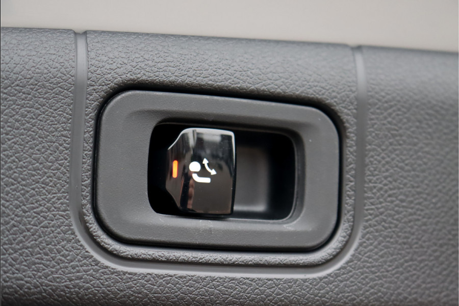 Mercedes-Benz E-Klasse 400 e 4MATIC AMG Line | Hyperscreen | Luchtvering | Achterasbesturing | Distronic+ | HUD | Massage | Burmester | Nappa Leder | Trekhaak | Vlakkenverwarming | Stoelventilatie |