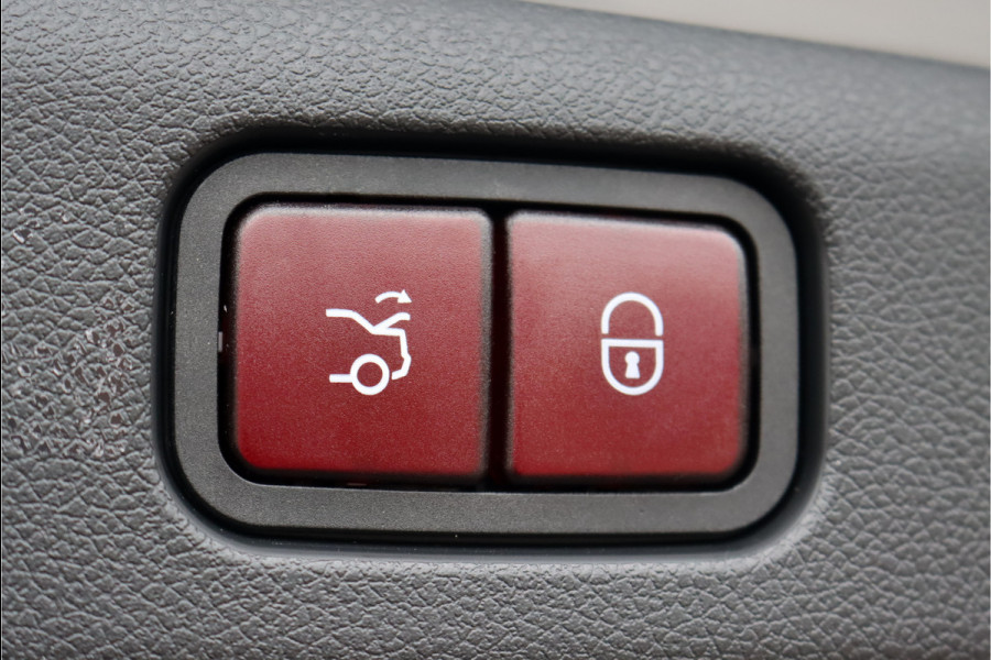 Mercedes-Benz E-Klasse 400 e 4MATIC AMG Line | Hyperscreen | Luchtvering | Achterasbesturing | Distronic+ | HUD | Massage | Burmester | Nappa Leder | Trekhaak | Vlakkenverwarming | Stoelventilatie |