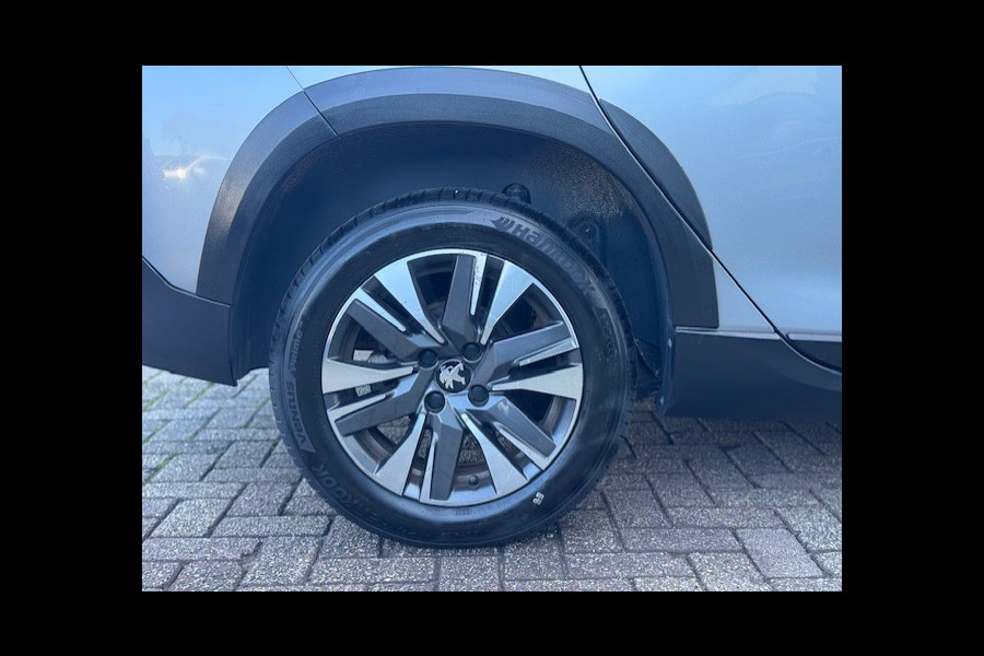 Peugeot 2008 1.2 GT-line - Panorama dak - Dealer onderhouden