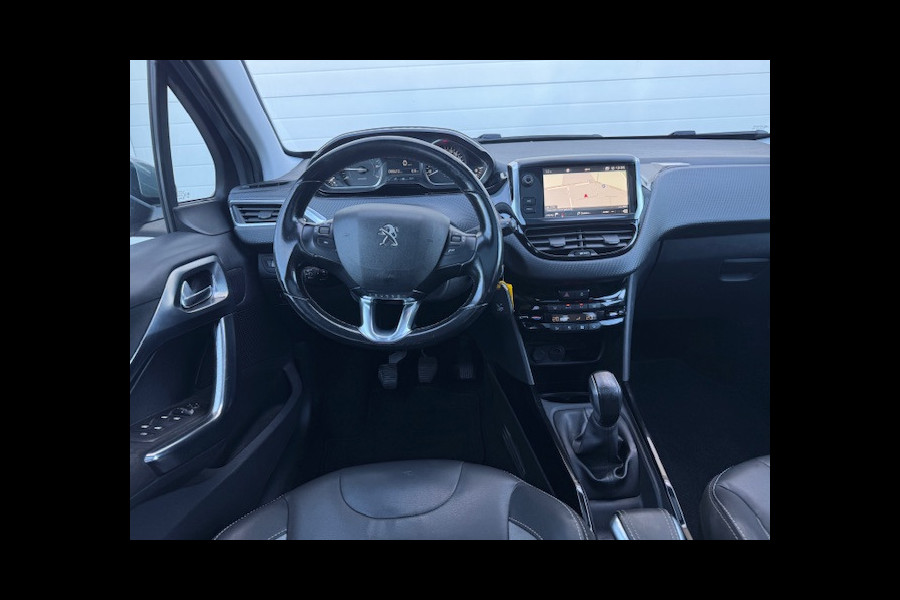 Peugeot 2008 1.2 GT-line - Panorama dak - Dealer onderhouden