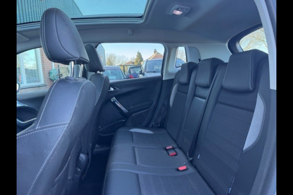 Peugeot 2008 1.2 GT-line - Panorama dak - Dealer onderhouden