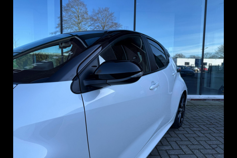 Toyota Yaris 1.5 Hybrid Executive - ToTone - Navi - Climate - Camera - Parkeerhulp
