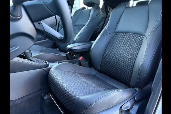 Toyota Yaris 1.5 Hybrid Executive - ToTone - Navi - Climate - Camera - Parkeerhulp