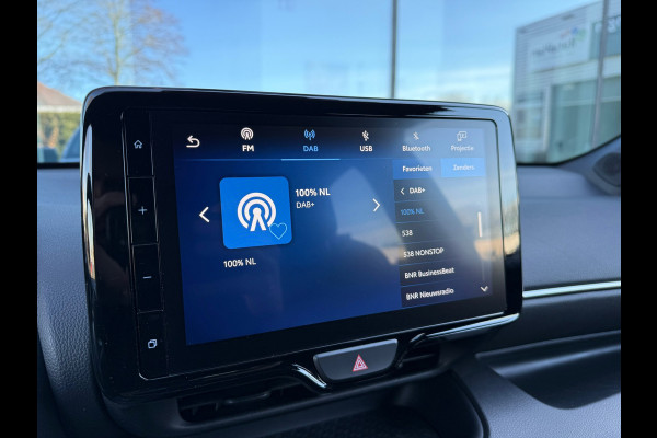 Toyota Yaris 1.5 Hybrid Executive - ToTone - Navi - Climate - Camera - Parkeerhulp