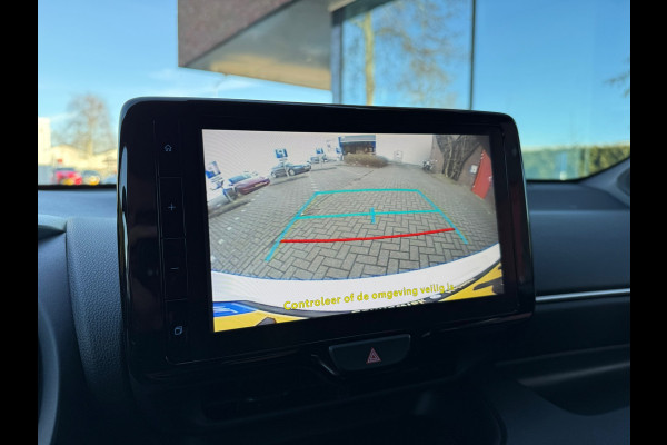 Toyota Yaris 1.5 Hybrid Executive - ToTone - Navi - Climate - Camera - Parkeerhulp