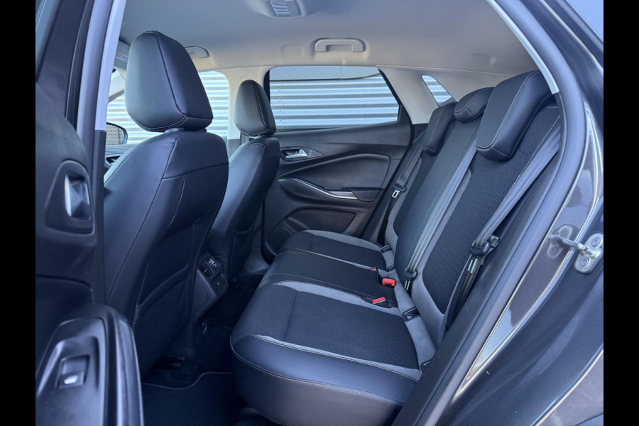 Opel Grandland X 1.2 Turbo Business + 2e Eigenaar|Navi|Camera|Trekhaak|D-riem v.v. in 2025|Clima|Cruise|Carplay|N.A.P|APK tot 02-2027