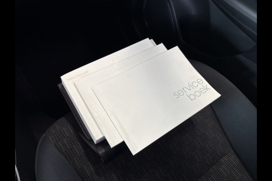 Honda Jazz 1.3 i-VTEC Comfort Automaat NAVI/CRUISE/AIRCO/DAB/PDC/TREKHAAK/STOELVERWARMING