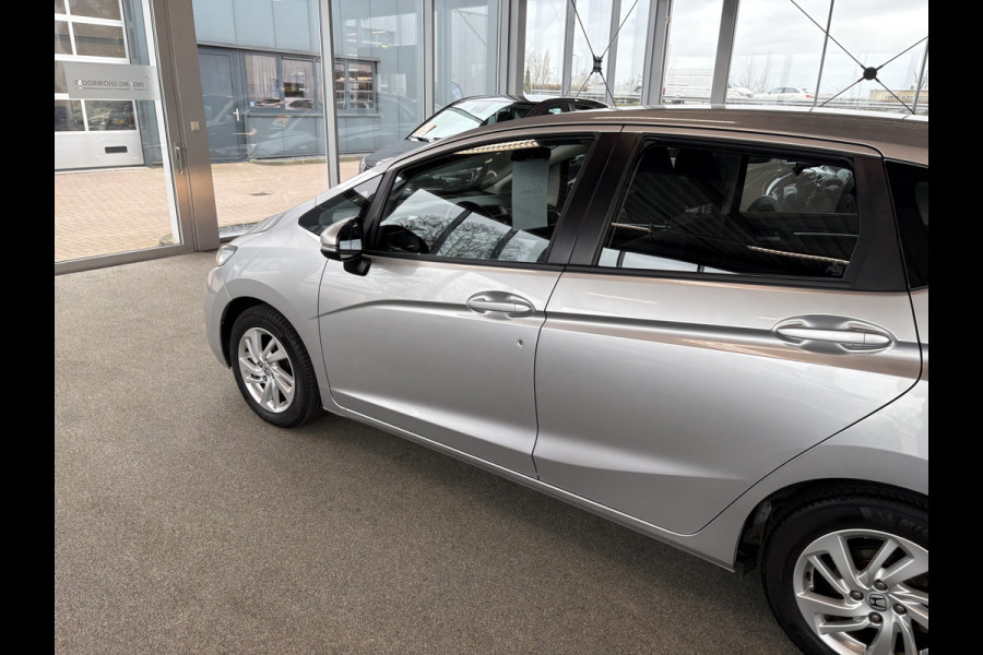 Honda Jazz 1.3 i-VTEC Comfort Automaat NAVI/CRUISE/AIRCO/DAB/PDC/TREKHAAK/STOELVERWARMING