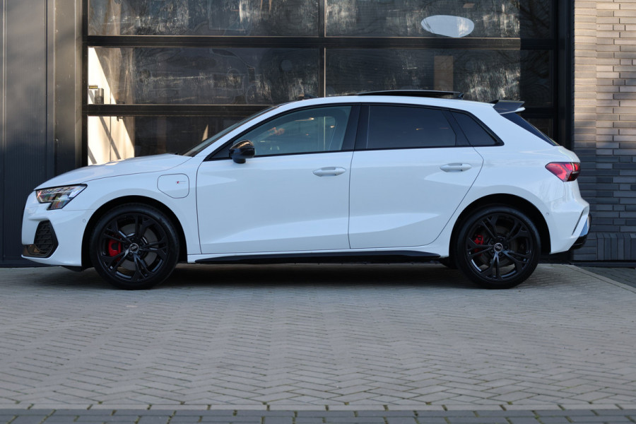 Audi A3 Sportback 45 TFSI e S edition Competition | BTW | S-LINE |  PANO | MATRIX | MASSAGE | MEMORY | CARBON |  KEYLESS | ELEK ACHTERKLEP |