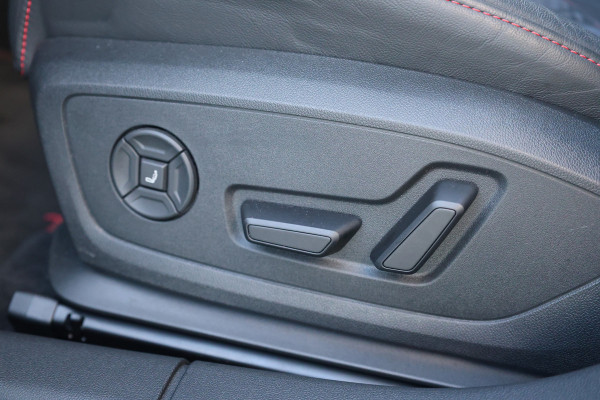 Audi A3 Sportback 45 TFSI e S edition Competition | BTW | S-LINE |  PANO | MATRIX | MASSAGE | MEMORY | CARBON |  KEYLESS | ELEK ACHTERKLEP |