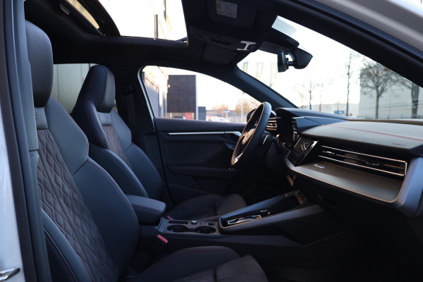 Audi A3 Sportback 45 TFSI e S edition Competition | BTW | S-LINE |  PANO | MATRIX | MASSAGE | MEMORY | CARBON |  KEYLESS | ELEK ACHTERKLEP |