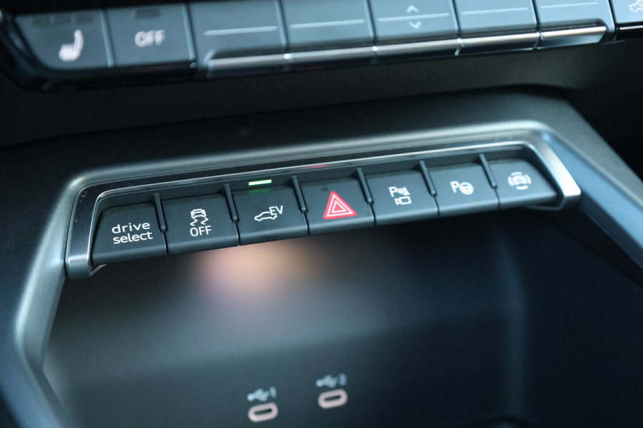 Audi A3 Sportback 45 TFSI e S edition Competition | BTW | S-LINE |  PANO | MATRIX | MASSAGE | MEMORY | CARBON |  KEYLESS | ELEK ACHTERKLEP |