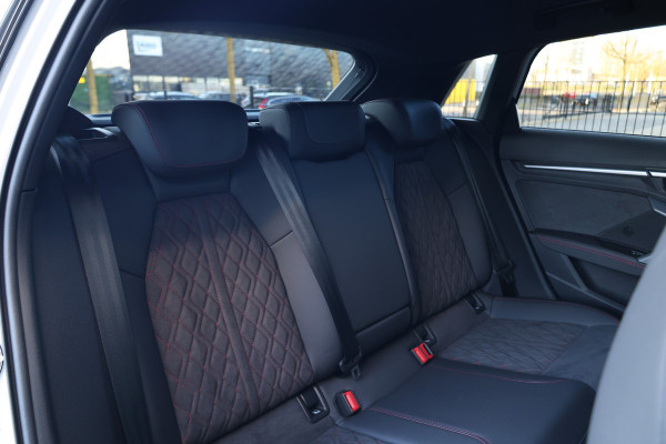 Audi A3 Sportback 45 TFSI e S edition Competition | BTW | S-LINE |  PANO | MATRIX | MASSAGE | MEMORY | CARBON |  KEYLESS | ELEK ACHTERKLEP |