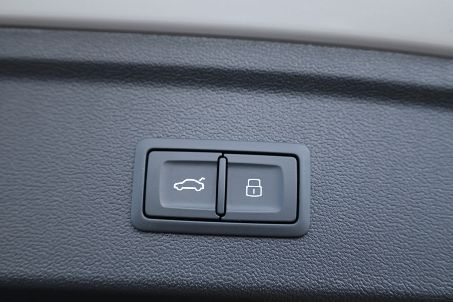 Audi A3 Sportback 45 TFSI e S edition Competition | BTW | S-LINE |  PANO | MATRIX | MASSAGE | MEMORY | CARBON |  KEYLESS | ELEK ACHTERKLEP |