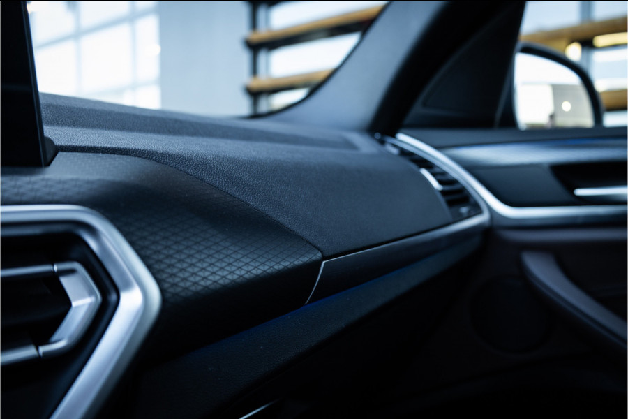 BMW X3 xDrive30e - M Sport | Panorama | Laser | Memory | 360 Camera