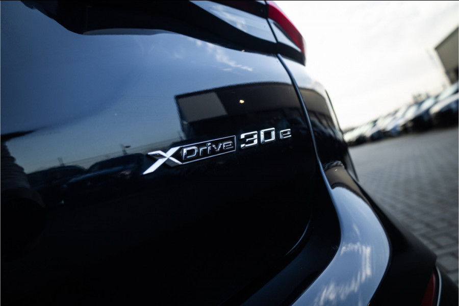BMW X3 xDrive30e - M Sport | Panorama | Laser | Memory | 360 Camera