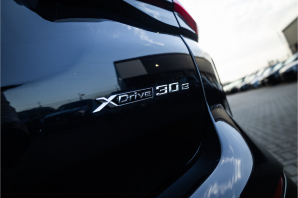 BMW X3 xDrive30e - M Sport | Panorama | Laser | Memory | 360 Camera