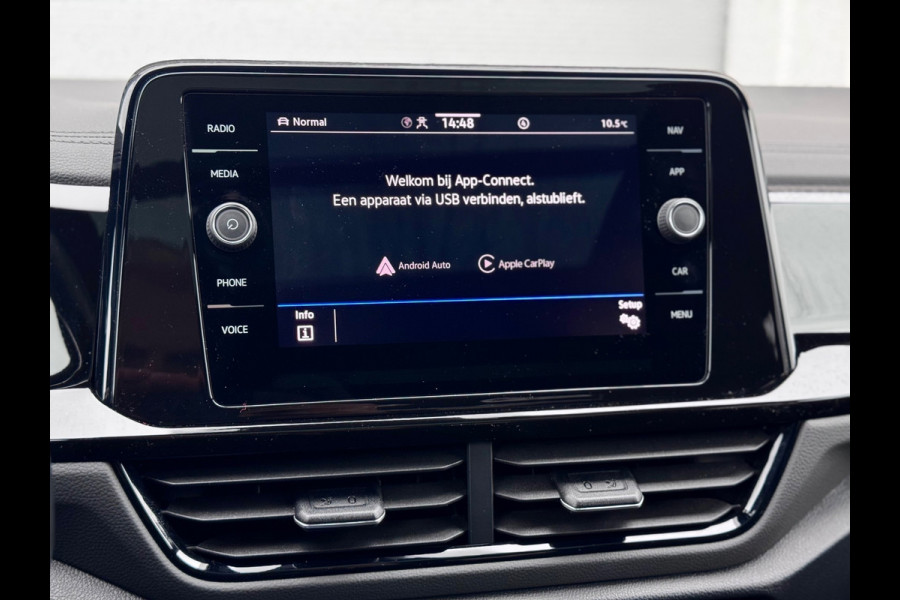 Volkswagen T-Roc 1.5 TSI R-Line Pano/Massage/AppleCarPlay