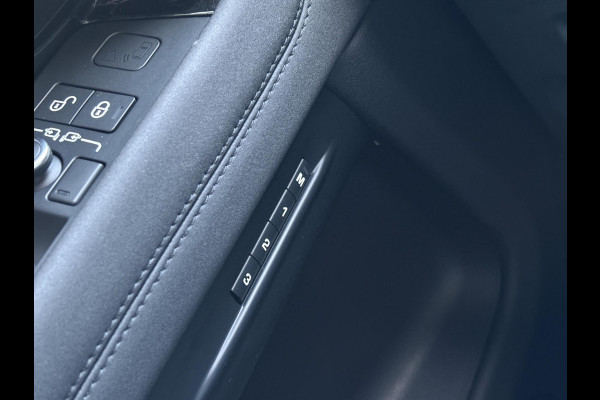 Land Rover Range Rover Evoque 1.5 P300e AWD R-Dynamic HSE | Cold Climate Pack | Memory Seats | Camera | Dealer onderhouden | Leder | Navigatie |