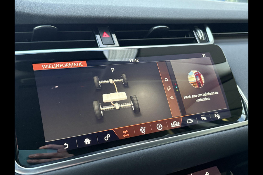 Land Rover Range Rover Evoque 1.5 P300e AWD R-Dynamic HSE | Cold Climate Pack | Memory Seats | Camera | Dealer onderhouden | Leder | Navigatie |