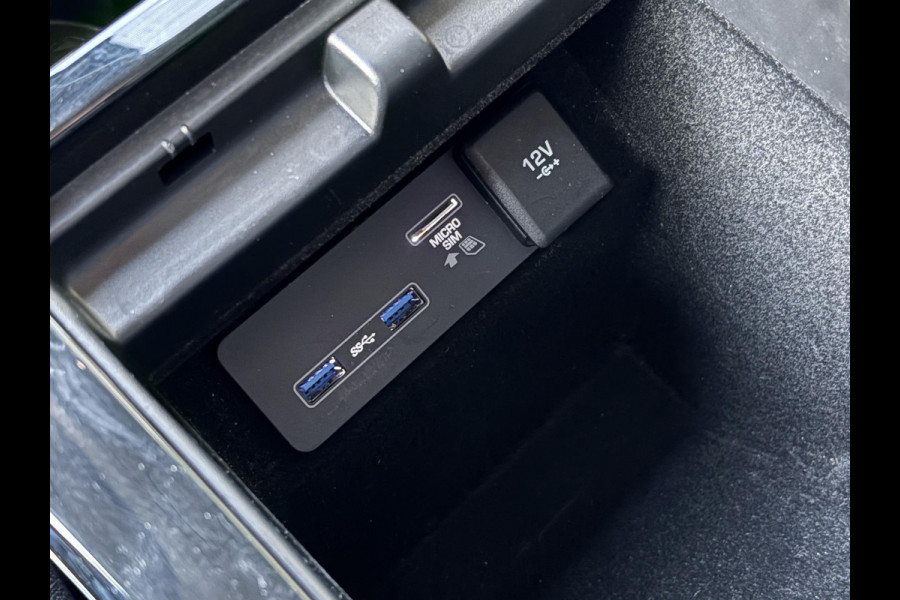 Land Rover Range Rover Evoque 1.5 P300e AWD R-Dynamic HSE | Cold Climate Pack | Memory Seats | Camera | Dealer onderhouden | Leder | Navigatie |