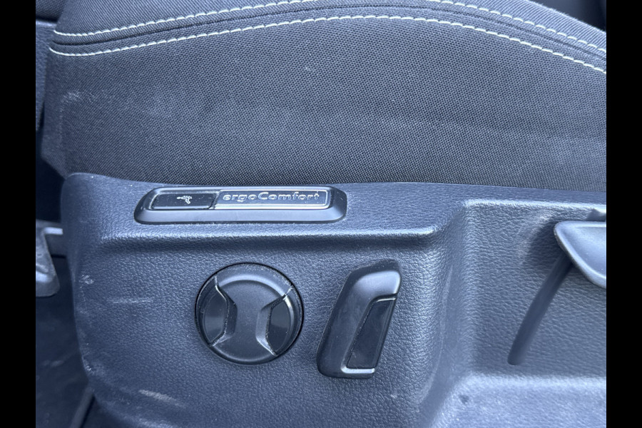 Volkswagen Passat Variant 1.5 TSI 150PK DSG BUSINESS CAMERA/ACC/NAVI