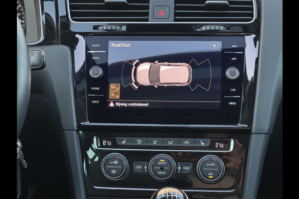 Volkswagen Golf 1.5 TSI Highline NL-AUTO | DEALER ONDERHOUDEN | PANODAK | TREKHAAK