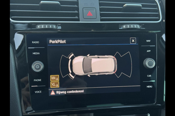 Volkswagen Golf 1.5 TSI Highline NL-AUTO | DEALER ONDERHOUDEN | PANODAK | TREKHAAK