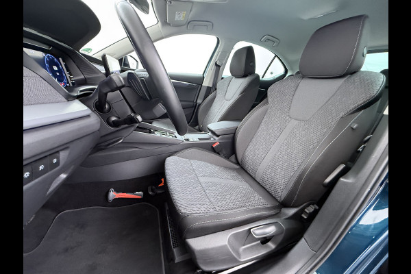 Škoda Octavia e-TSI AUT Trekhaak Adap.Cruise Camera Navi Ecc Apple Carplay Android Auto Virtual Cockpit Business Edition Plus Elek.Achterklep Stoelverwarming voor+achter Lmv DAB Led Keyless advanced Dodehoek detector 1e Eigenaar Origineel Nederlandse Auto Mild-Hybrid