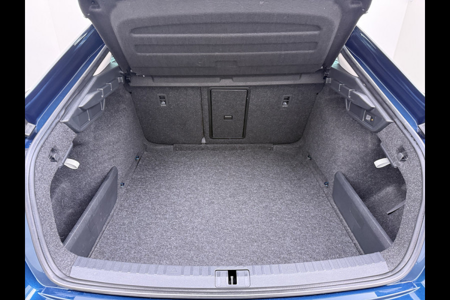 Škoda Octavia e-TSI AUT Trekhaak Adap.Cruise Camera Navi Ecc Apple Carplay Android Auto Virtual Cockpit Business Edition Plus Elek.Achterklep Stoelverwarming voor+achter Lmv DAB Led Keyless advanced Dodehoek detector 1e Eigenaar Origineel Nederlandse Auto Mild-Hybrid