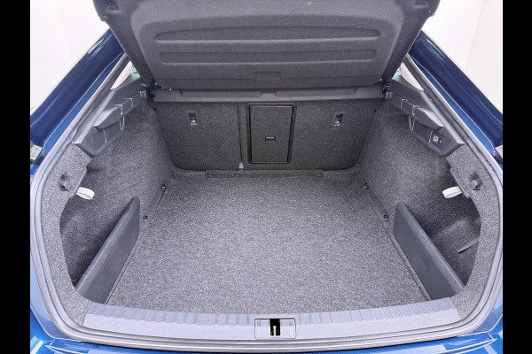 Škoda Octavia e-TSI AUT Trekhaak Adap.Cruise Camera Navi Ecc Apple Carplay Android Auto Virtual Cockpit Business Edition Plus Elek.Achterklep Stoelverwarming voor+achter Lmv DAB Led Keyless advanced Dodehoek detector 1e Eigenaar Origineel Nederlandse Auto Mild-Hybrid