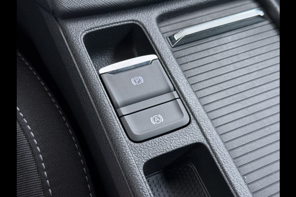 Škoda Octavia e-TSI AUT Trekhaak Adap.Cruise Camera Navi Ecc Apple Carplay Android Auto Virtual Cockpit Business Edition Plus Elek.Achterklep Stoelverwarming voor+achter Lmv DAB Led Keyless advanced Dodehoek detector 1e Eigenaar Origineel Nederlandse Auto Mild-Hybrid