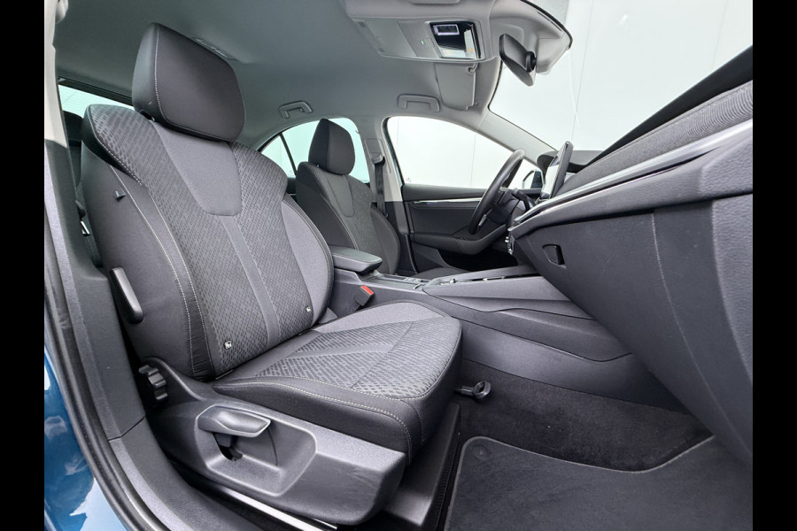 Škoda Octavia e-TSI AUT Trekhaak Adap.Cruise Camera Navi Ecc Apple Carplay Android Auto Virtual Cockpit Business Edition Plus Elek.Achterklep Stoelverwarming voor+achter Lmv DAB Led Keyless advanced Dodehoek detector 1e Eigenaar Origineel Nederlandse Auto Mild-Hybrid