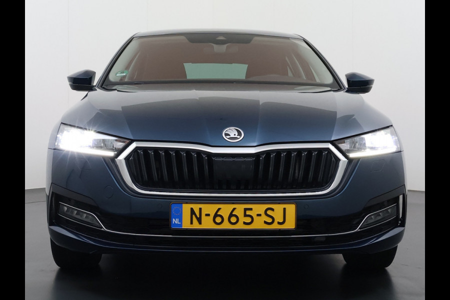 Škoda Octavia e-TSI AUT Trekhaak Adap.Cruise Camera Navi Ecc Apple Carplay Android Auto Virtual Cockpit Business Edition Plus Elek.Achterklep Stoelverwarming voor+achter Lmv DAB Led Keyless advanced Dodehoek detector 1e Eigenaar Origineel Nederlandse Auto Mild-Hybrid