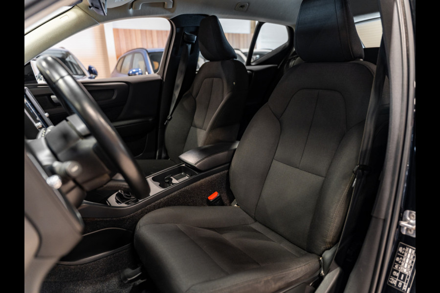 Volvo XC40 1.5 T3 163PK Momentum, Navi, Cruise, Cam, PDC, Clima, Voll Led, Bluetooth/Tel, Private Glas, Volledig Onderhouden