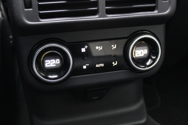 Land Rover Range Rover Velar 2.0 I4 Turbo AWD R-Dynamic HSE / Trekhaak / Panoramadak / 360Camera / Head-up / Laser LED / 21'' / Meridian High End / Stoelmassage+Verwarming / Stuurverwarming / DAB / ACC