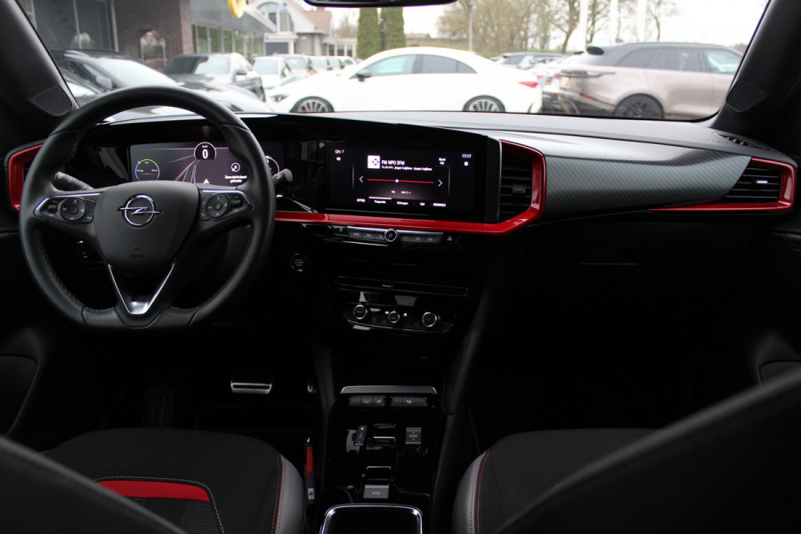 Opel Mokka Electric Ultimate 50 kWh / SOH 94,2% / Trekhaak / Camera / CarPlay / Keyless / LED Koplampen / 17'' / Navigatie / DAB / Dodehoek / Cruise Control Adaptief / Warmtepomp