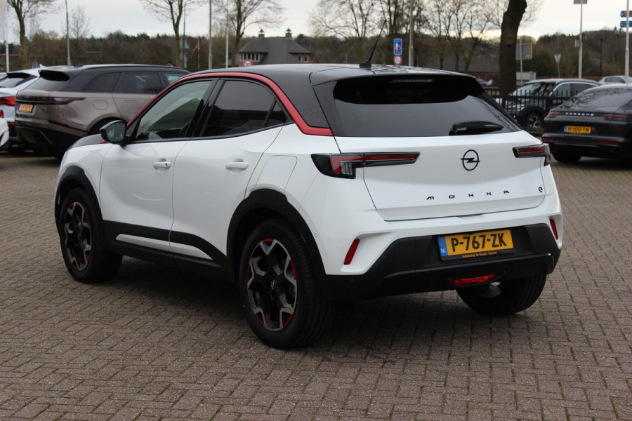 Opel Mokka Electric Ultimate 50 kWh / SOH 94,2% / Trekhaak / Camera / CarPlay / Keyless / LED Koplampen / 17'' / Navigatie / DAB / Dodehoek / Cruise Control Adaptief / Warmtepomp