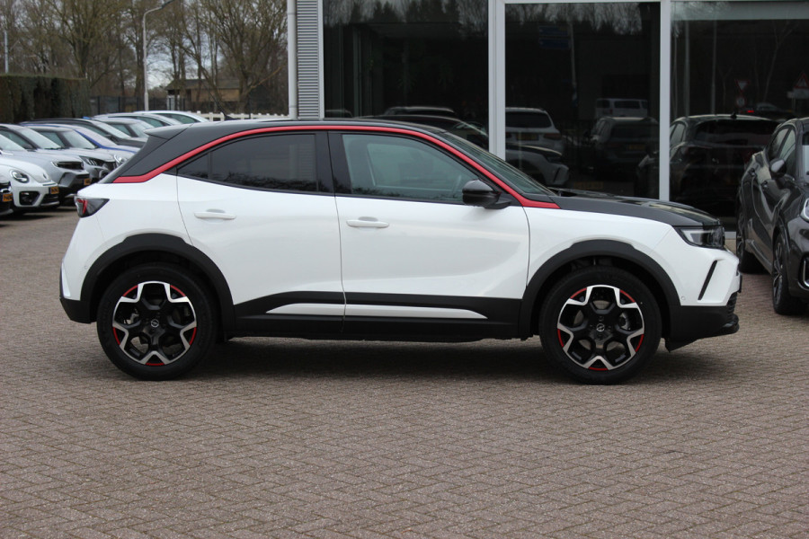 Opel Mokka Electric Ultimate 50 kWh / SOH 94,2% / Trekhaak / Camera / CarPlay / Keyless / LED Koplampen / 17'' / Navigatie / DAB / Dodehoek / Cruise Control Adaptief / Warmtepomp