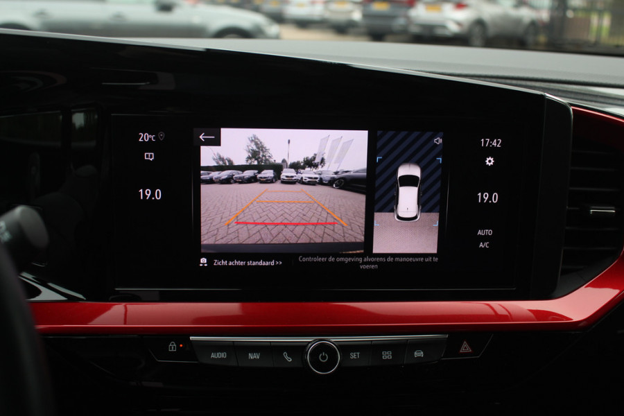 Opel Mokka Electric Ultimate 50 kWh / SOH 94,2% / Trekhaak / Camera / CarPlay / Keyless / LED Koplampen / 17'' / Navigatie / DAB / Dodehoek / Cruise Control Adaptief / Warmtepomp