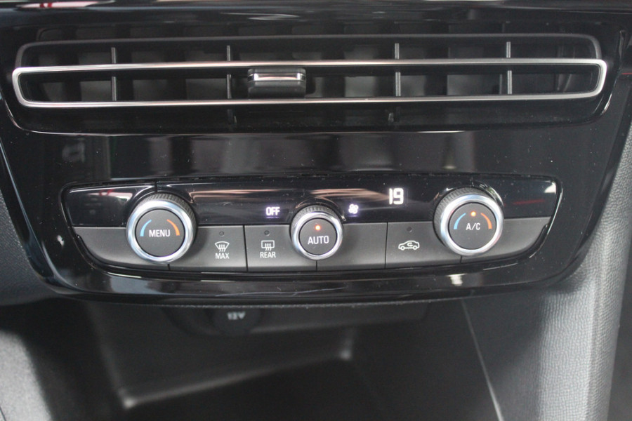 Opel Mokka Electric Ultimate 50 kWh / SOH 94,2% / Trekhaak / Camera / CarPlay / Keyless / LED Koplampen / 17'' / Navigatie / DAB / Dodehoek / Cruise Control Adaptief / Warmtepomp