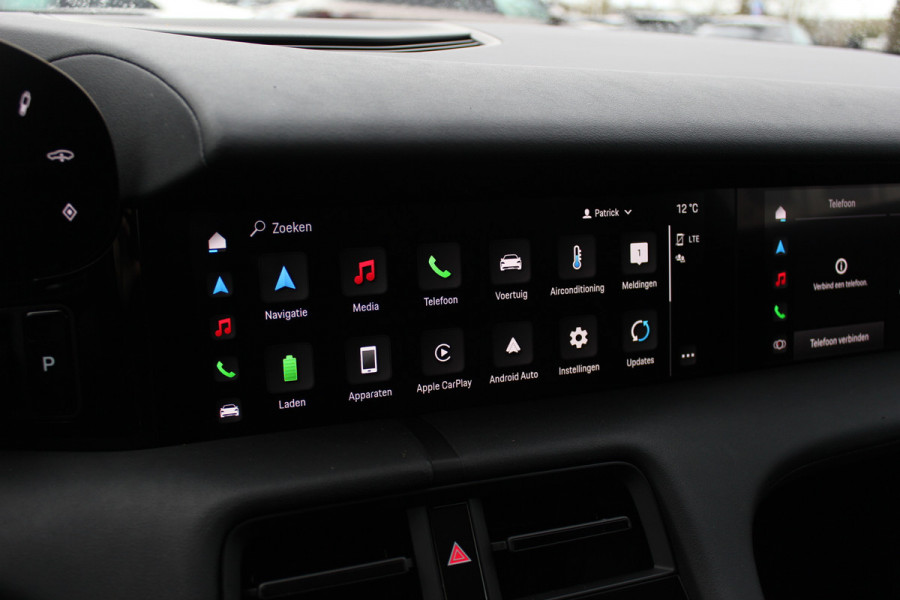 Porsche Taycan Cross Turismo 4 93 kWh / Panoramadak / Camera / Passenger Display / Nachtzicht / 20'' / Bose / Stuur+Stoelverwarming / DAB / Cruise Control