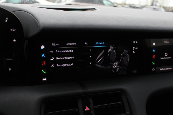 Porsche Taycan Cross Turismo 4 93 kWh / Panoramadak / Camera / Passenger Display / Nachtzicht / 20'' / Bose / Stuur+Stoelverwarming / DAB / Cruise Control