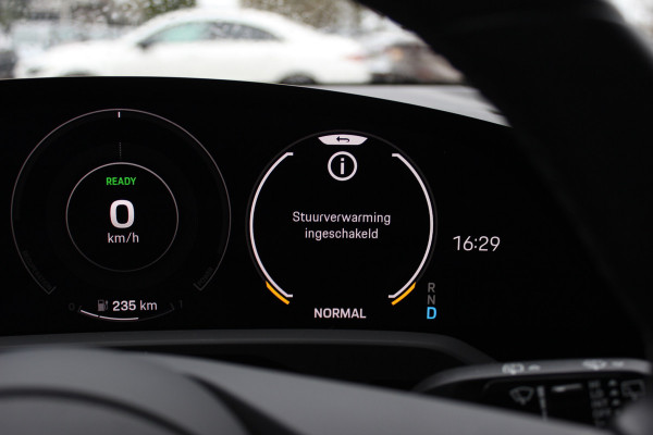 Porsche Taycan Cross Turismo 4 93 kWh / Panoramadak / Camera / Passenger Display / Nachtzicht / 20'' / Bose / Stuur+Stoelverwarming / DAB / Cruise Control