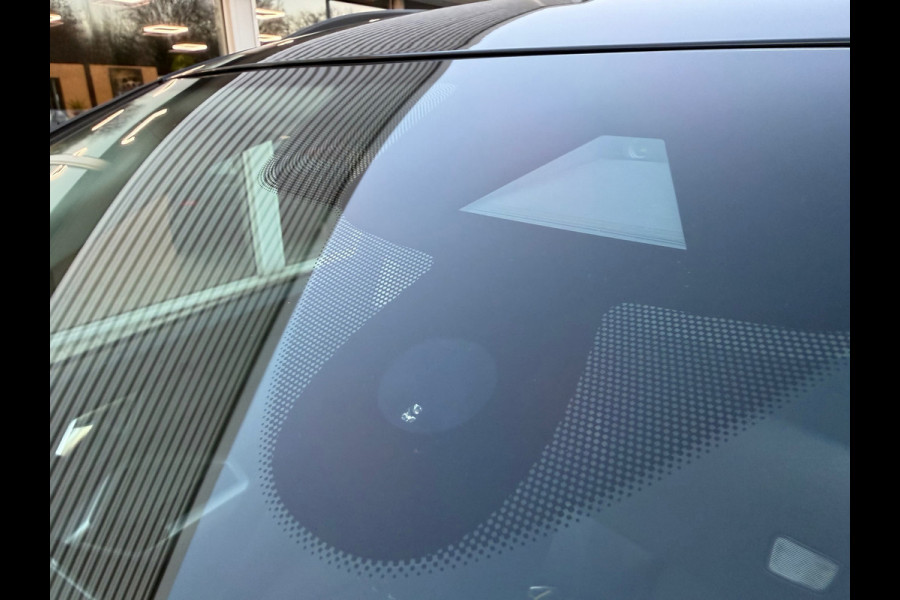 Audi Q3 Sportback 45 TFSI e Edition, Navi Carplay / Climate / Cruise / Elektrische Achterklep / 20" Lichtmetaal.