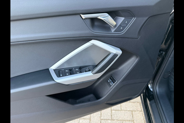 Audi Q3 Sportback 45 TFSI e Edition, Navi Carplay / Climate / Cruise / Elektrische Achterklep / 20" Lichtmetaal.