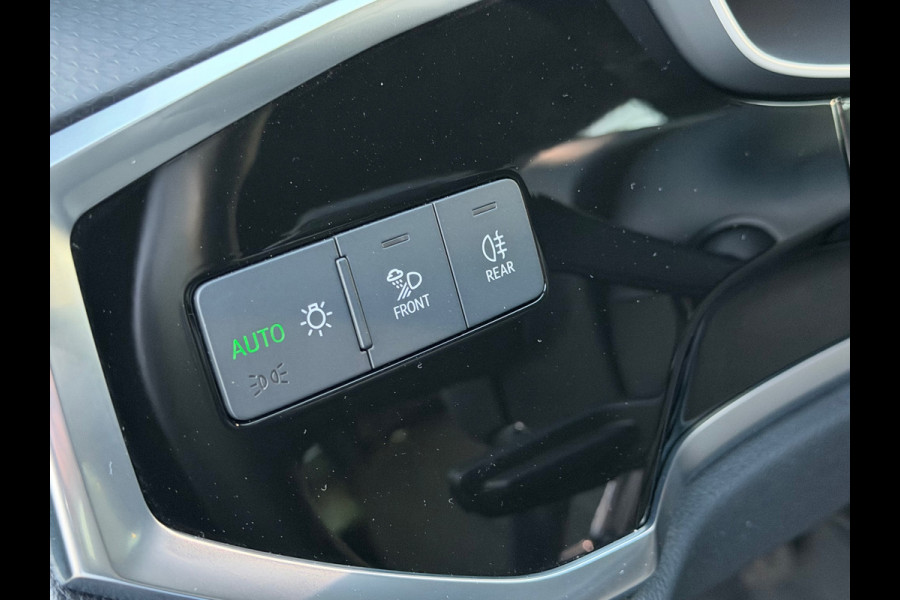 Audi Q3 Sportback 45 TFSI e Edition, Navi Carplay / Climate / Cruise / Elektrische Achterklep / 20" Lichtmetaal.